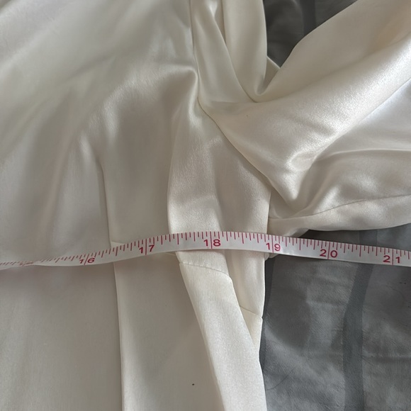 VERONICA BEARD silk white blouse - Picture 8 of 8